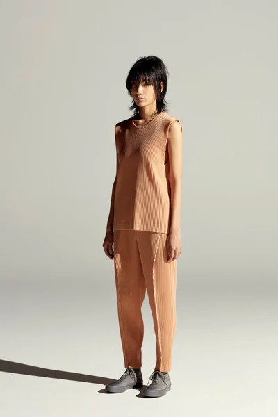 Look 3